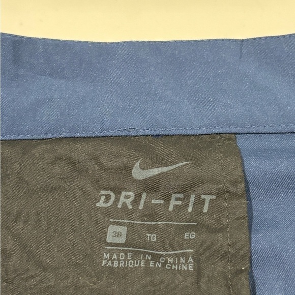 NIKE Dri Fit Men's navy Performance Golf shorts Standard Fit Size 38 - Picture 6 of 10